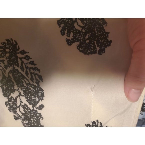 Laetitia Vintage Pattern Oversized Hanky Hem Kimono/Cardigan with tassels OS - Picture 8 of 10